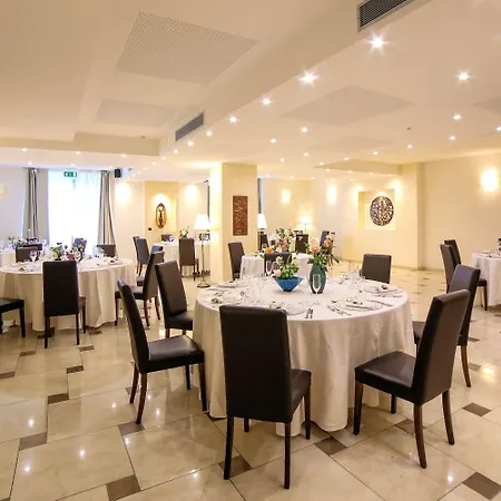 Szálloda Grand Impero - Wellness & Exclusive Castel del Piano